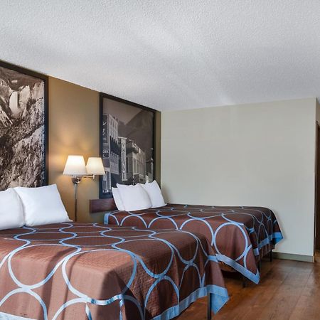 Super 8 By Wyndham Livingston Yellowstone Εξωτερικό φωτογραφία