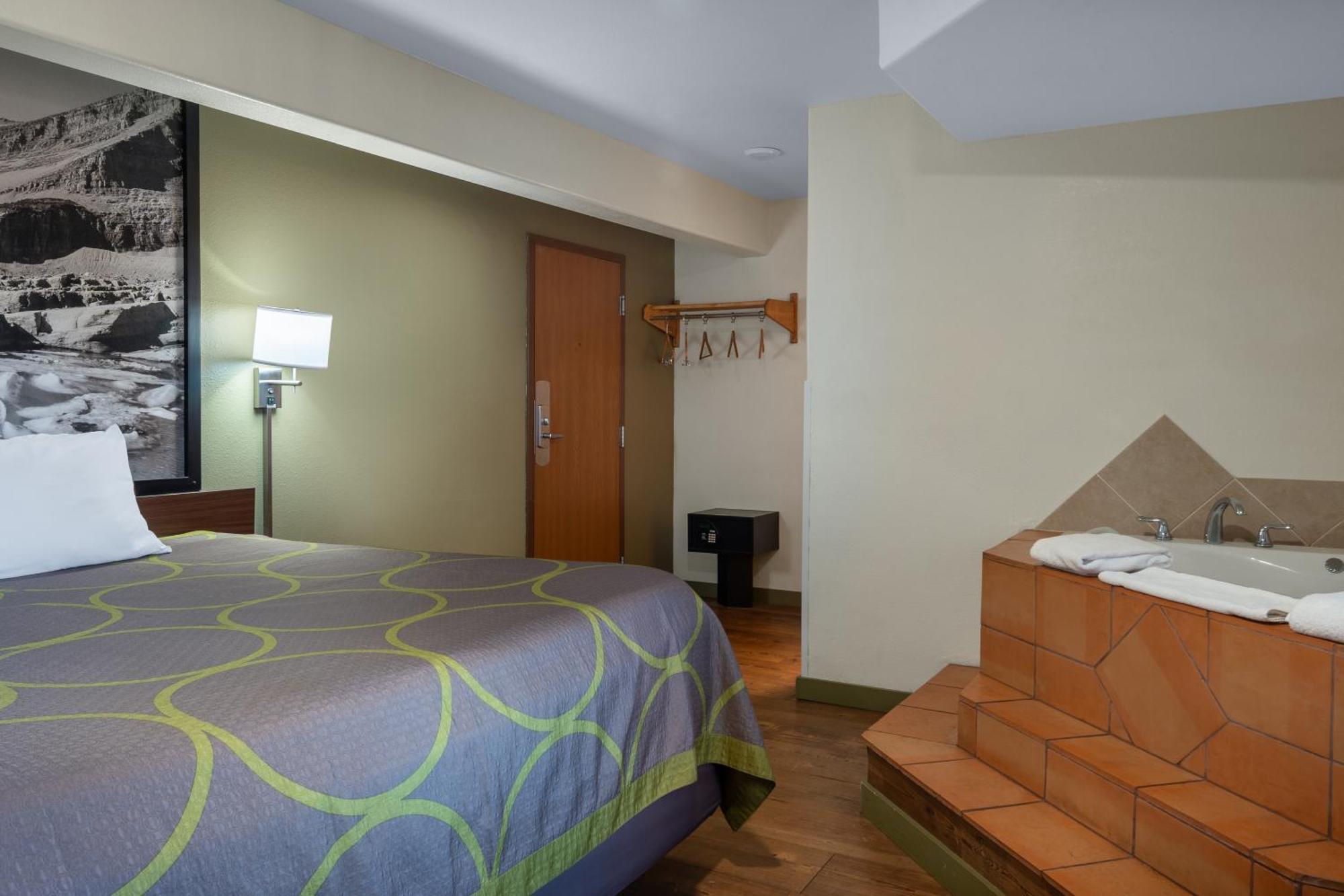 Super 8 By Wyndham Livingston Yellowstone Εξωτερικό φωτογραφία